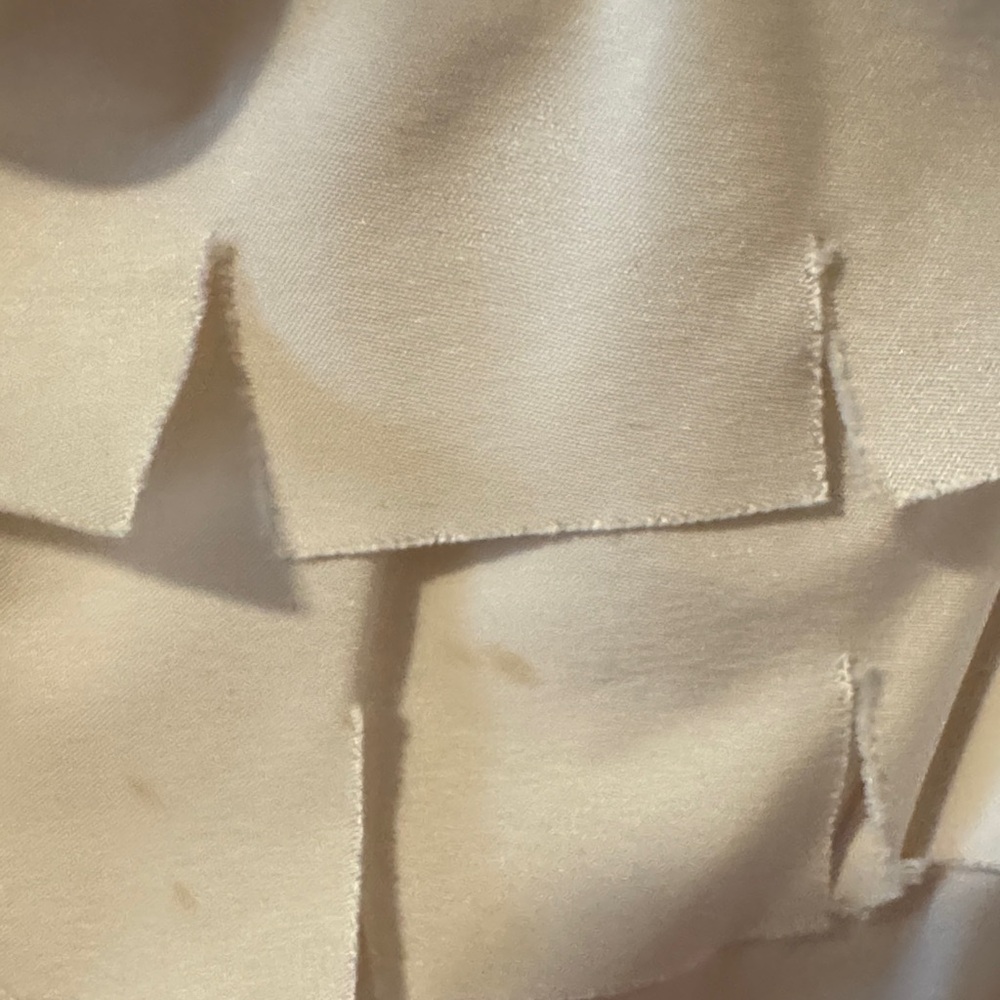 Elegant Cream Ruffled tiered formal evening gown with feathers - Picture 13 of 16